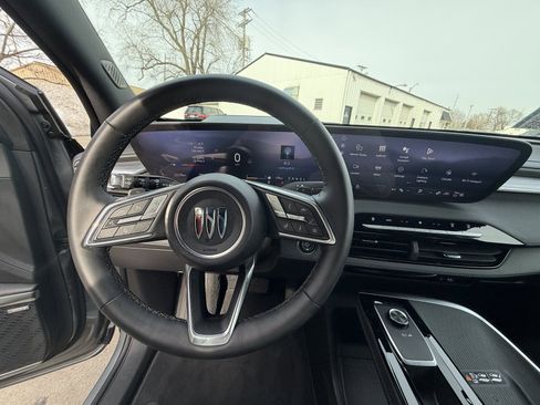 Used 2025 Buick Enclave Preferred image 14