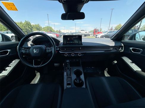 Used 2024 Honda Civic Sport image 19