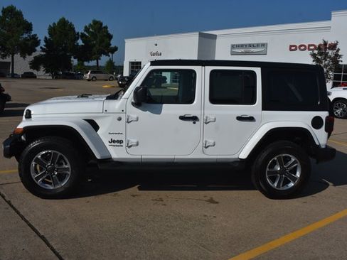 Used 2021 Jeep Wrangler Unlimited Sahara w/ Safety Group AWD/4WD image 8