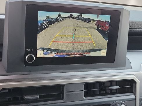 Used 2025 Toyota 4Runner SR5 AWD/4WD image 16