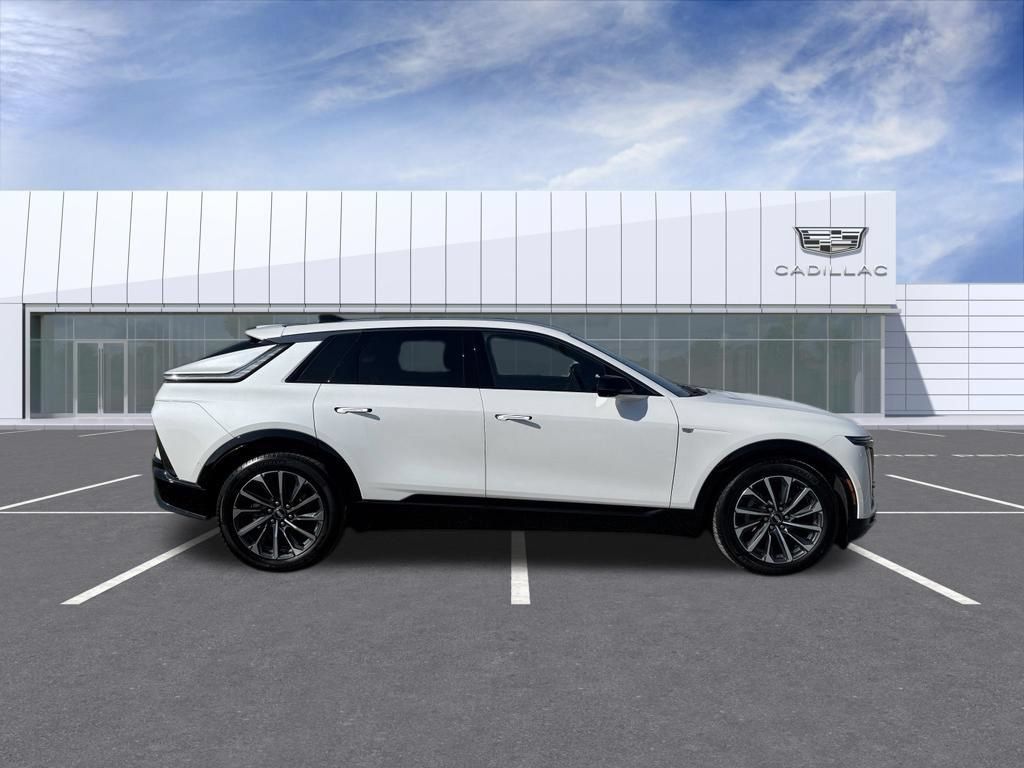 Certified 2024 Cadillac Lyriq Sport AWD/4WD image 2