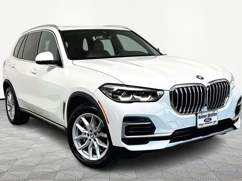 Used 2023 BMW X5 xDrive40i w/ Premium Package image 1