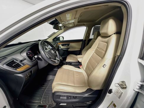 Used 2019 Honda CR-V Touring image 14