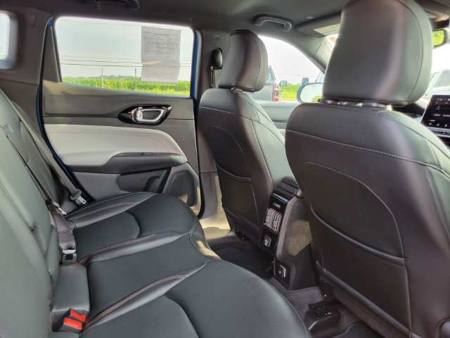 Used 2023 Jeep Compass Limited AWD/4WD image 29