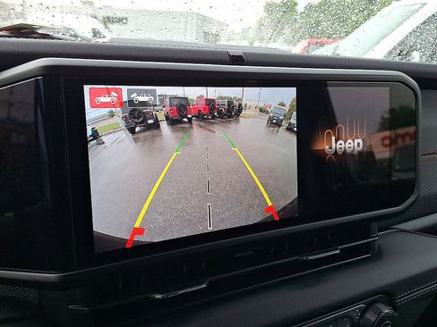 Used 2026 Jeep Wrangler Unlimited Rubicon 392 w/ Quick Order Package 27X Moab AWD/4WD image 21