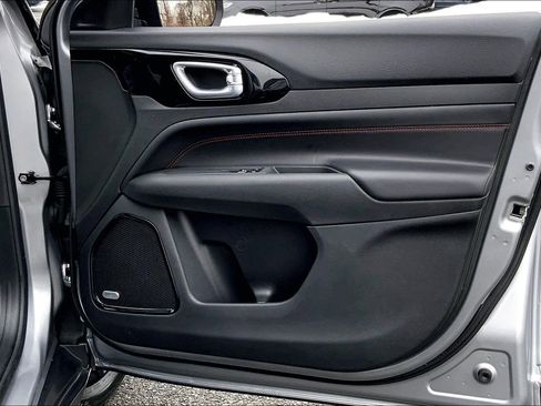 Used 2023 Jeep Compass Trailhawk w/ Sun and Sound Group image 21