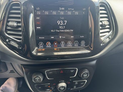 Used 2019 Jeep Compass Limited AWD/4WD image 14