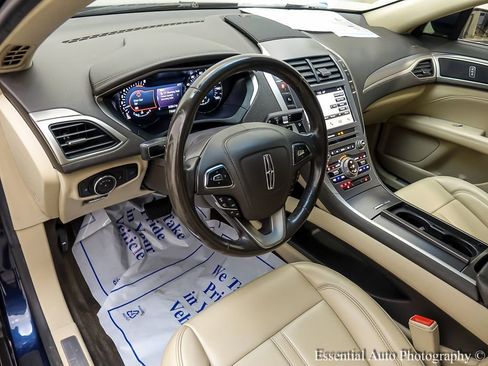 Used 2017 Lincoln MKZ Premiere image 10
