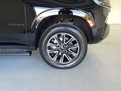 Used 2021 Chevrolet Tahoe Z71 w/ Rear Media and Nav Package image 14