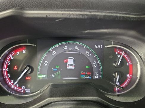Used 2025 Toyota RAV4 XLE AWD/4WD image 17