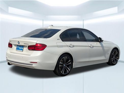 Used 2018 BMW 330e RWD image 5
