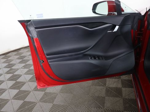 Used 2020 Tesla Model S Long Range Plus image 22