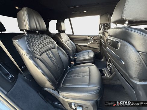 Used 2025 BMW X7 M60i w/ M Sport Professional Package AWD/4WD image 30