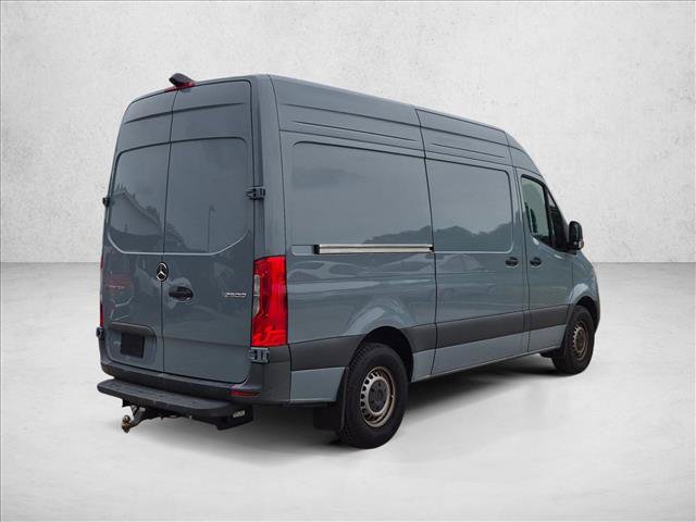 Used 2024 Mercedes-Benz Sprinter 2500 image 2
