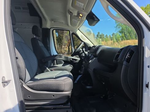 Used 2026 RAM ProMaster 2500 w/ Convenience Group FWD image 22