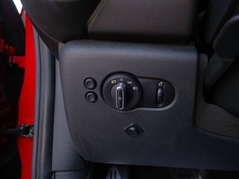 Used 2016 MINI Cooper 2-Door Hardtop FWD image 12