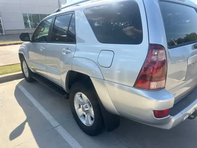 Used 2004 Toyota 4Runner SR5 AWD/4WD image 14