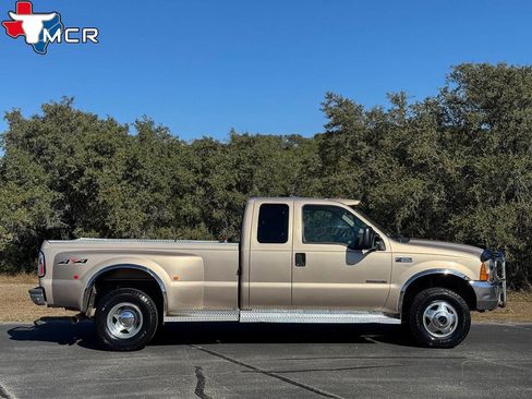 Used 1999 Ford F350 XLT image 11