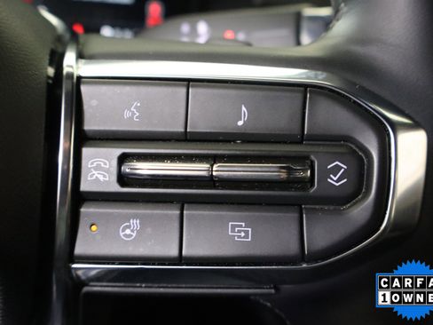 Used 2025 GMC Acadia Elevation image 30