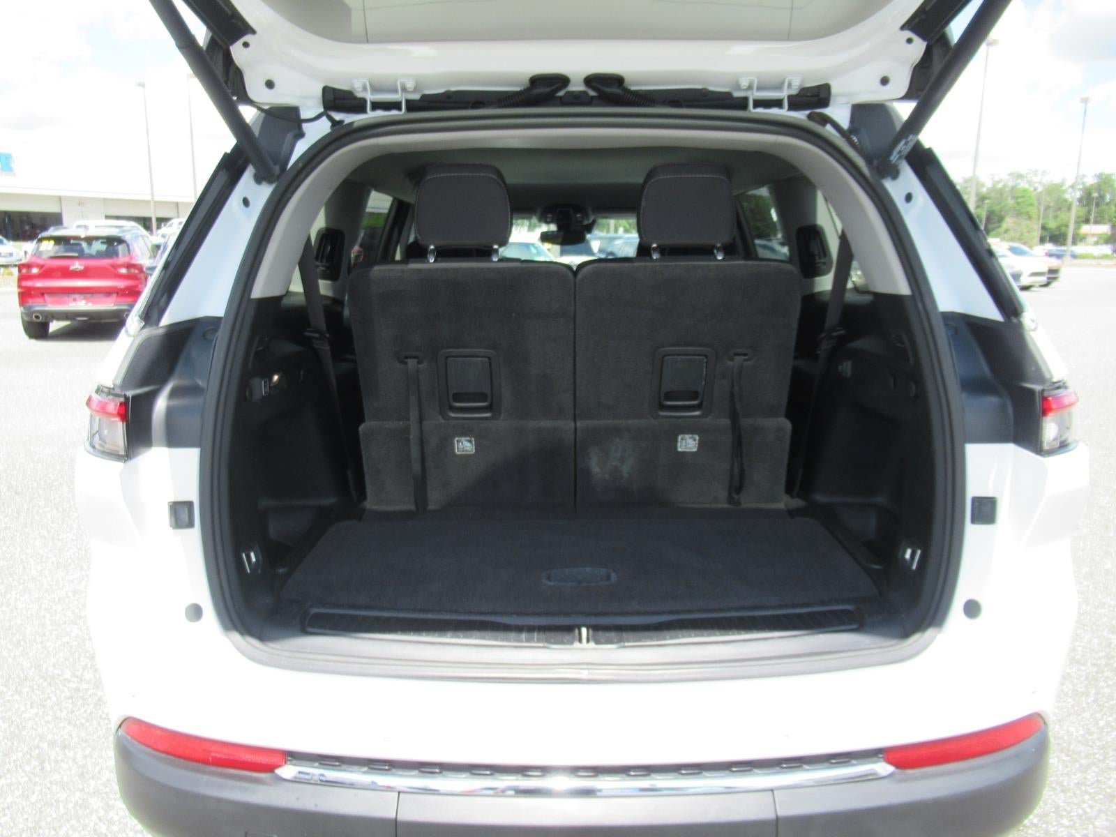 Used 2021 Jeep Grand Cherokee L Laredo w/ Luxury Tech Group I RWD image 36
