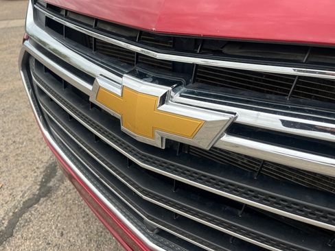 Used 2021 Chevrolet Traverse Premier w/ LPO, Cargo Package image 23