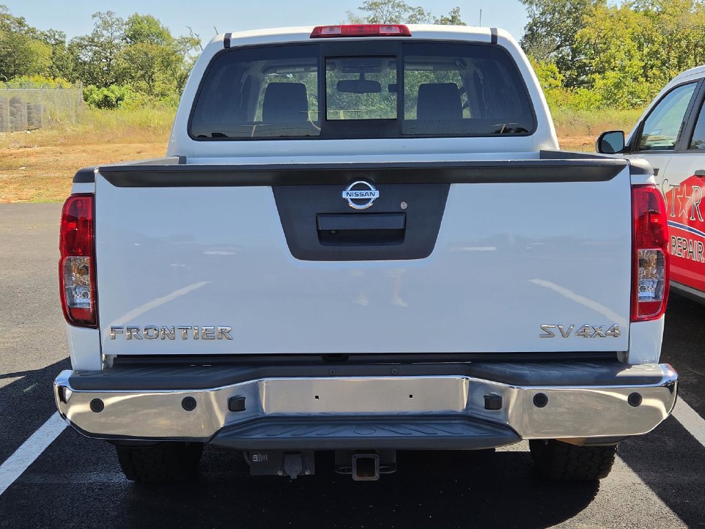 Used 2017 Nissan Frontier SV w/ SV Value Truck Package AWD/4WD image 5