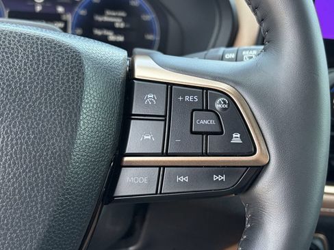 Certified 2026 Toyota Grand Highlander AWD Hybrid image 39