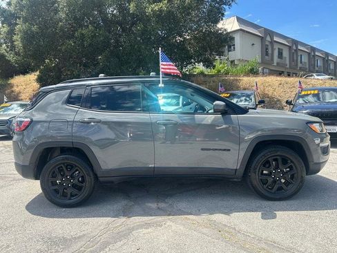 Used 2021 Jeep Compass Sport AWD/4WD image 3