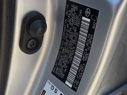 Used 2020 Toyota Corolla LE FWD image 24