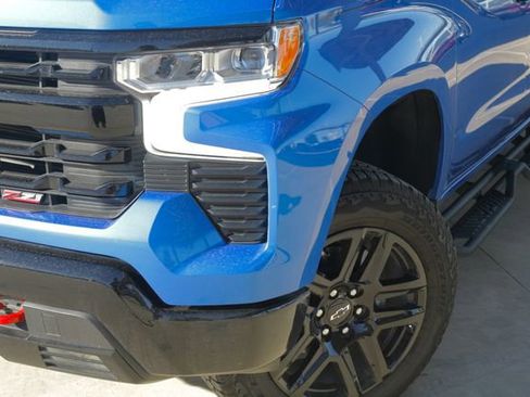 Used 2025 Chevrolet Silverado 1500 LT Trail Boss w/ Convenience Package II image 3