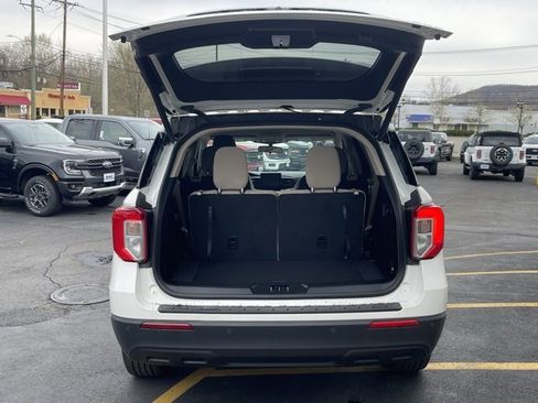 Used 2022 Ford Explorer XLT image 7