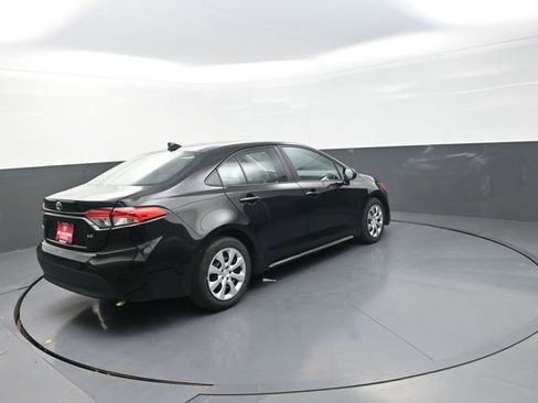 Used 2024 Toyota Corolla LE image 78