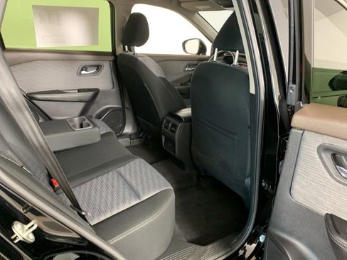 Used 2023 Nissan Rogue SV AWD/4WD image 36
