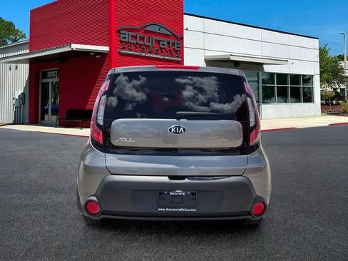 Used 2016 Kia Soul FWD image 4