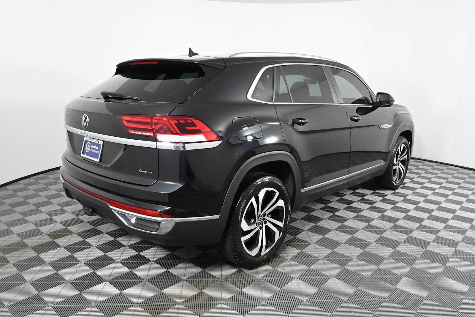 Certified 2023 Volkswagen Atlas Cross Sport SEL AWD/4WD image 8