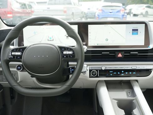 Certified 2025 Hyundai Ioniq 6 SEL image 28