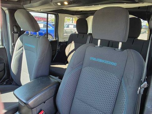 Used 2024 Jeep Wrangler Unlimited Rubicon 4xe AWD/4WD image 21