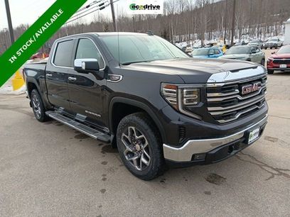 New 2026 GMC Sierra 1500 SLT w/ SLT Premium Package