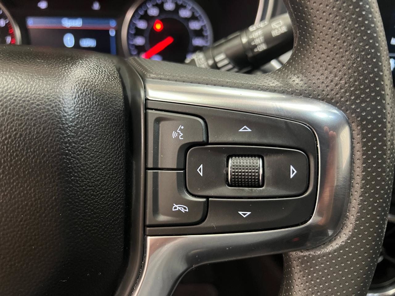 Used 2026 Chevrolet Blazer LT FWD image 32