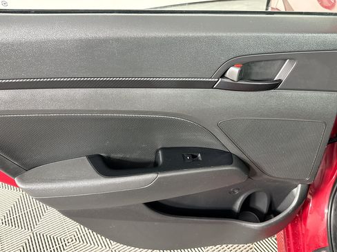 Used 2017 Hyundai Elantra Sport FWD image 24