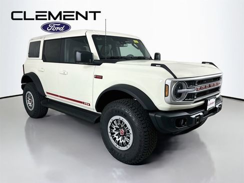 New 2026 Ford Bronco Outer Banks w/ Sasquatch Package AWD/4WD image 3