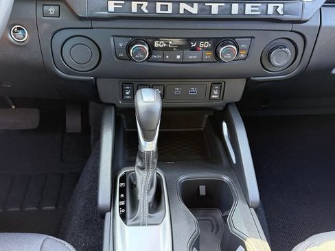 Certified 2025 Nissan Frontier SV w/ SV Convenience Package RWD image 17