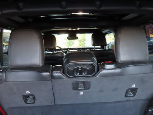Used 2020 Jeep Wrangler Unlimited Rubicon w/ Quick Order Package 28Y Recon image 34