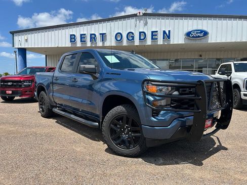 Used 2024 Chevrolet Silverado 1500 Custom w/ Turbomax Blackout Package AWD/4WD image 1