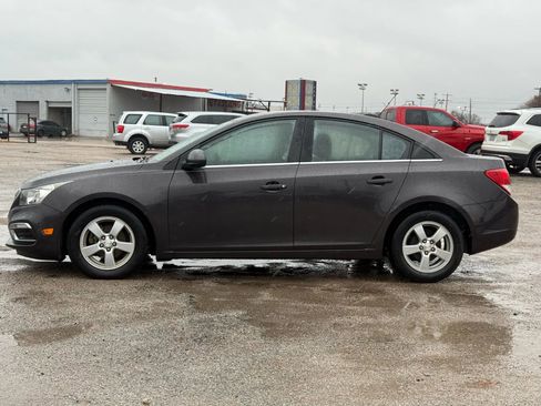 Used 2016 Chevrolet Cruze LT image 8