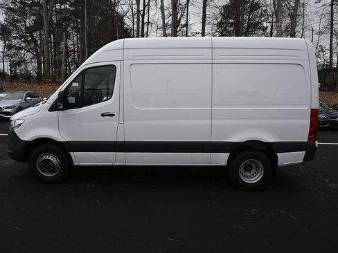 Used 2026 Mercedes-Benz Sprinter 3500 image 2