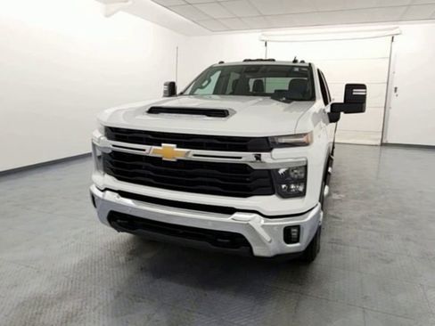 Used 2025 Chevrolet Silverado 2500 LT w/ All Star Edition image 3