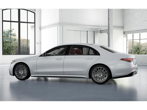 New 2026 Mercedes-Benz S 580 4MATIC Sedan image 32