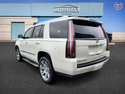 Used 2015 Cadillac Escalade Premium image 5