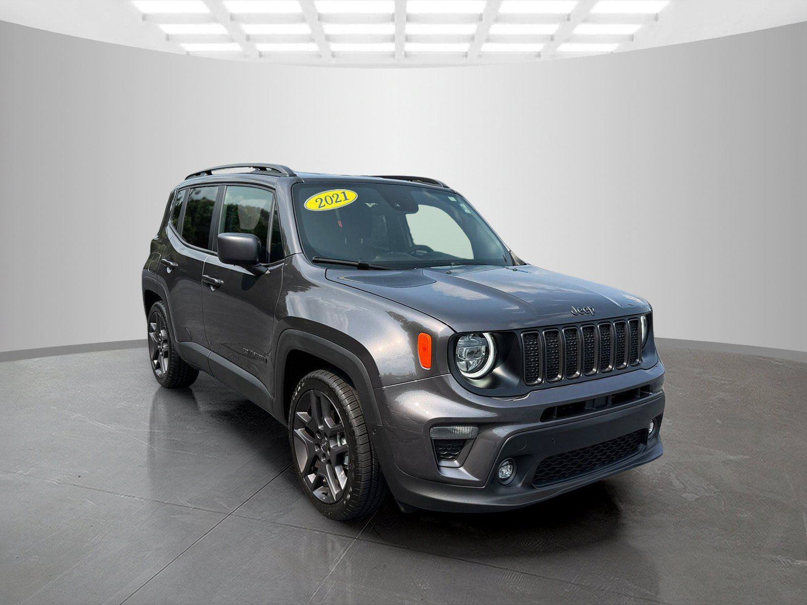 Used 2021 Jeep Renegade Latitude FWD image 5